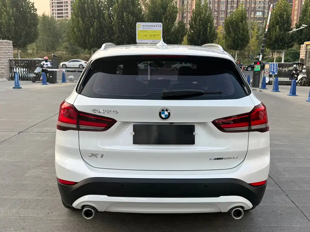 BMW X1 — миниатюра 9