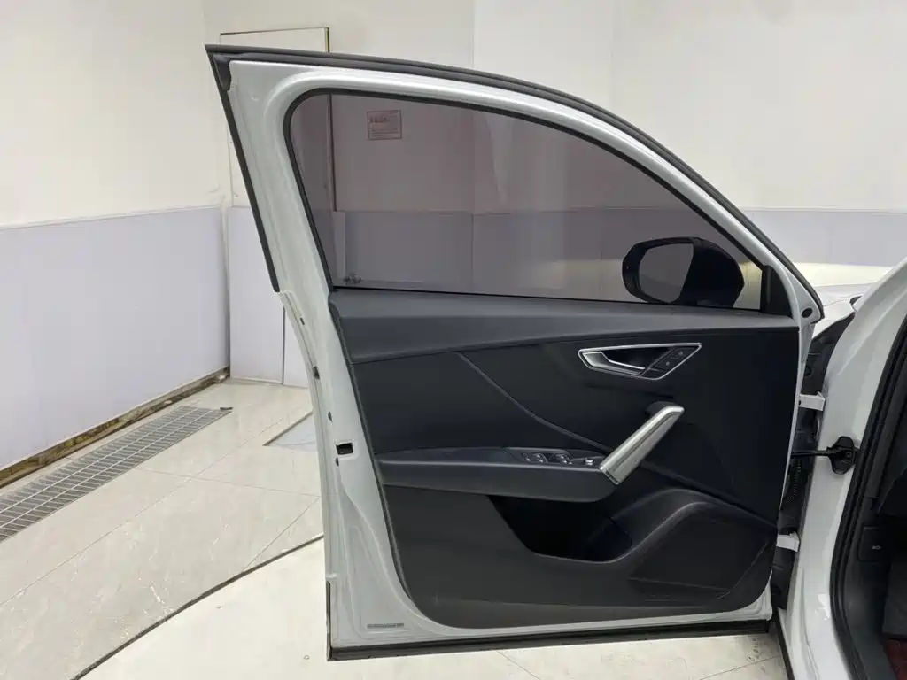 Audi Q2L — миниатюра 16