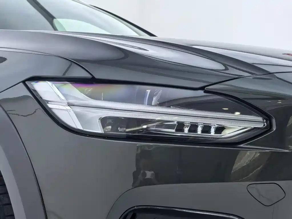 Volvo V90 — миниатюра 4