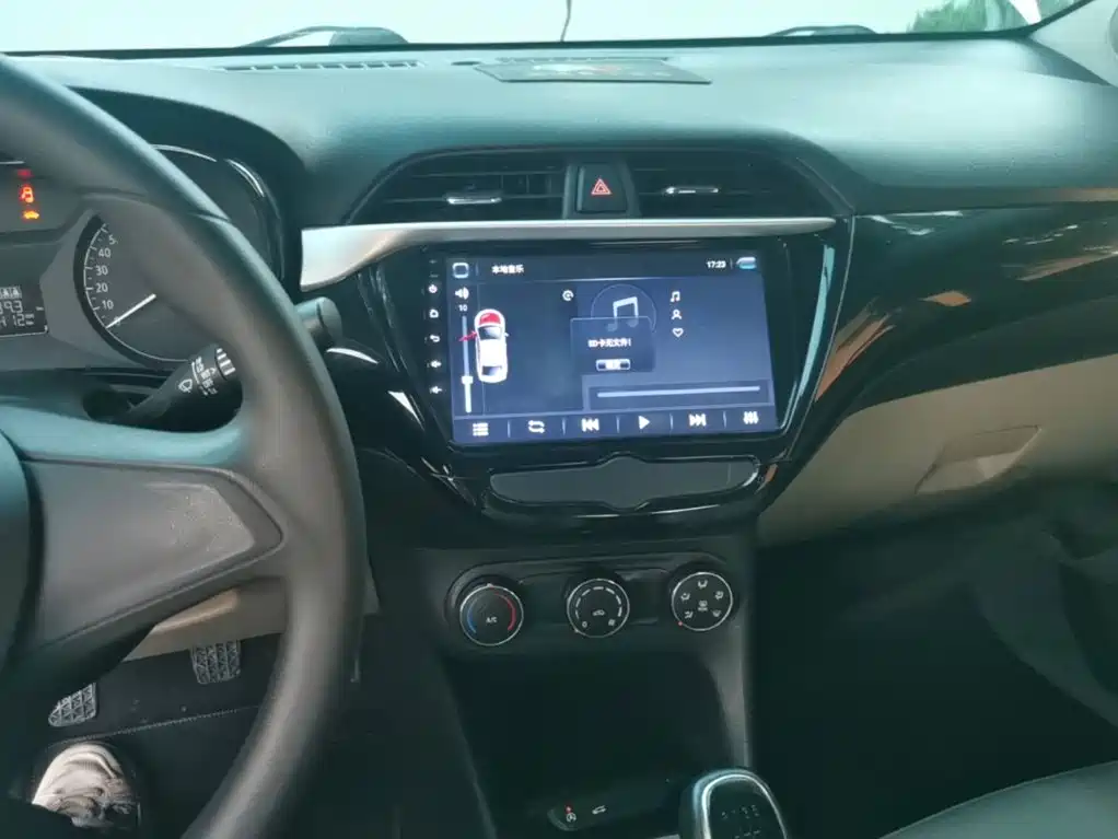Buick Excelle — миниатюра 13