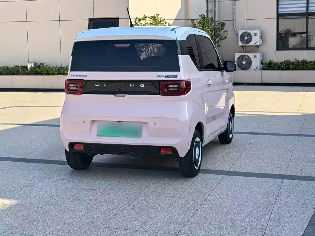 Wuling MINIEV — миниатюра 7