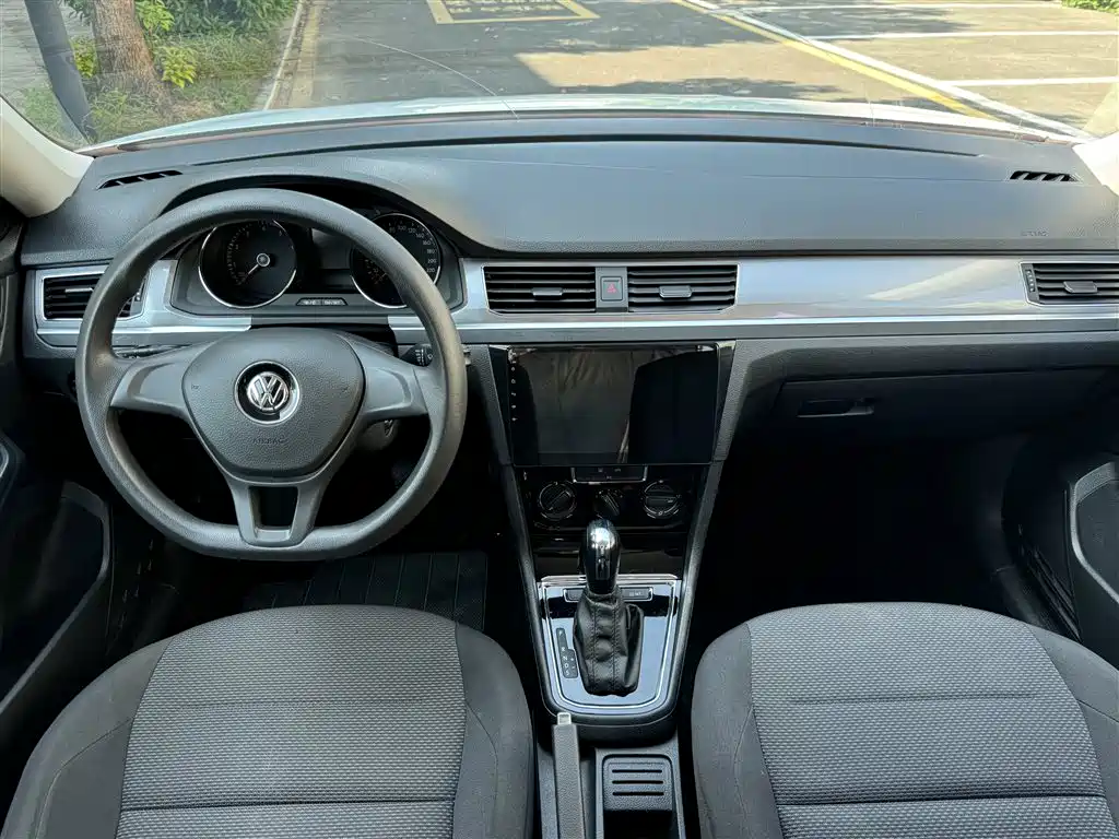 Volkswagen Bora — миниатюра 8