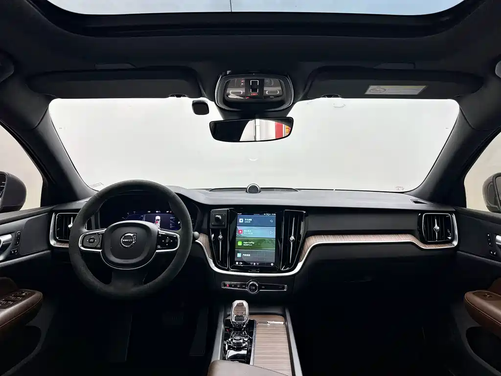 Volvo S60 2023 B4 Luxury