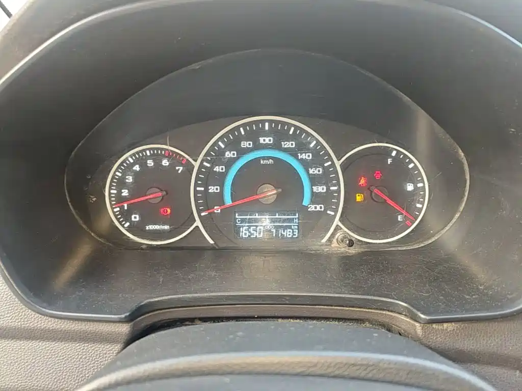 Wuling Hongguang V — миниатюра 12