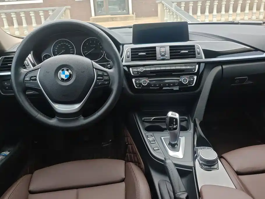 BMW 3 Series — миниатюра 12