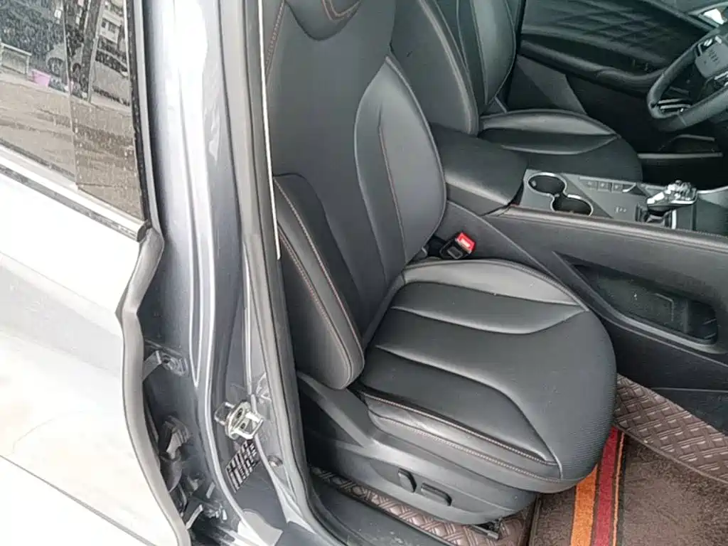 Roewe RX5 — миниатюра 25