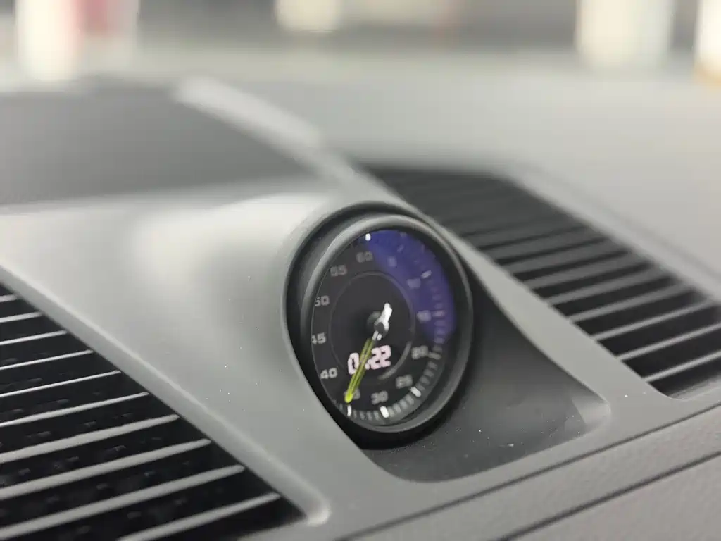 Porsche Cayenne Hybrid — миниатюра 6
