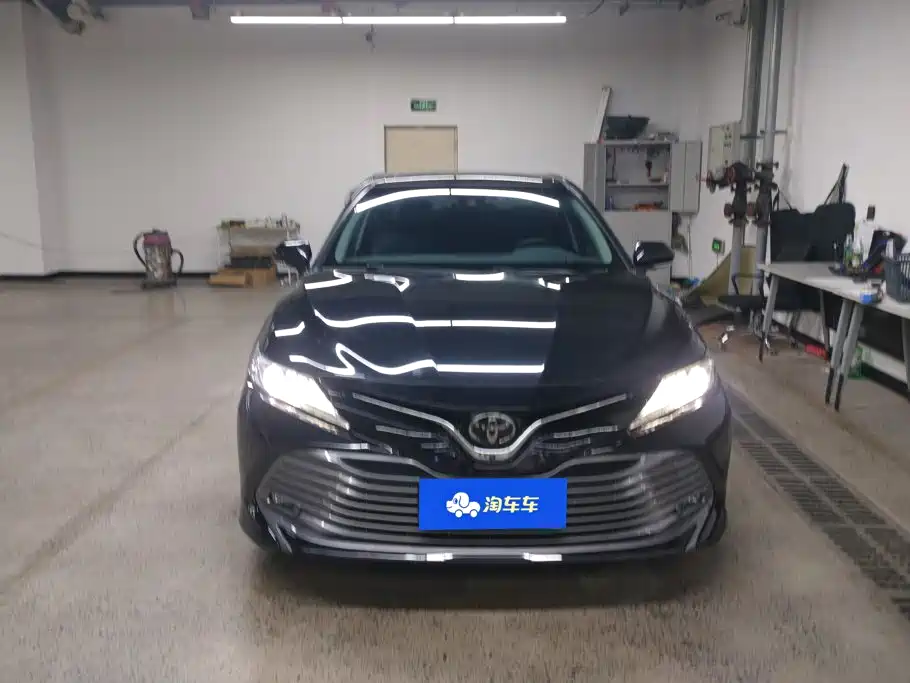 Toyota Camry — миниатюра 2