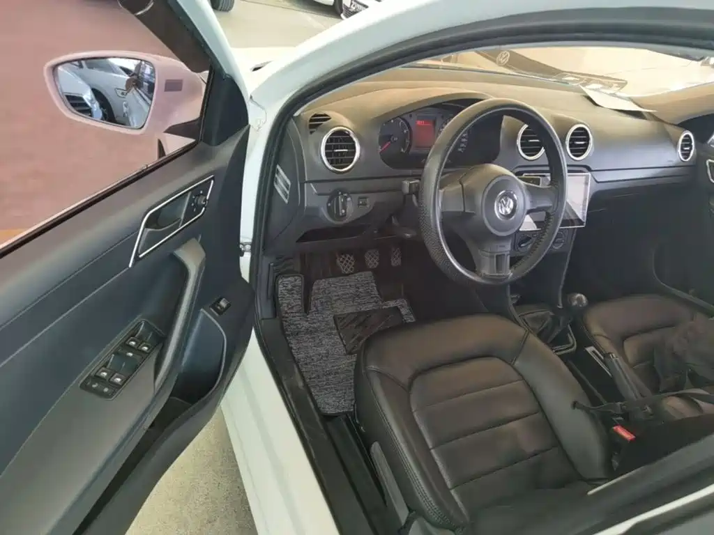 Volkswagen Jetta — миниатюра 16