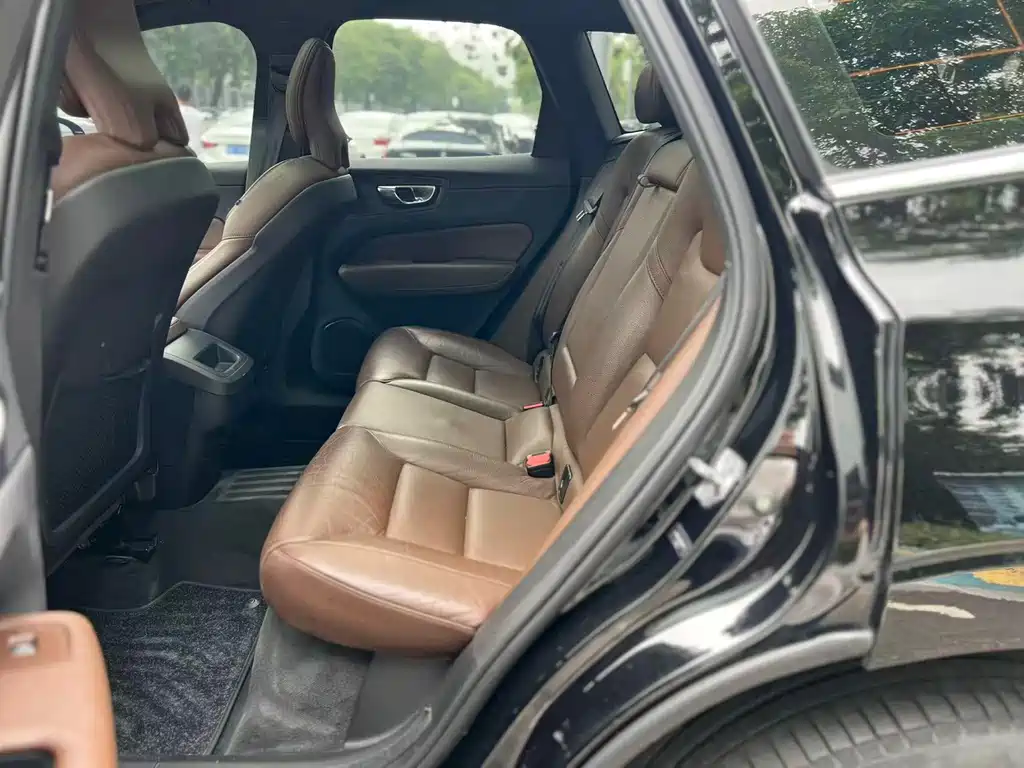 Volvo XC60 — миниатюра 7