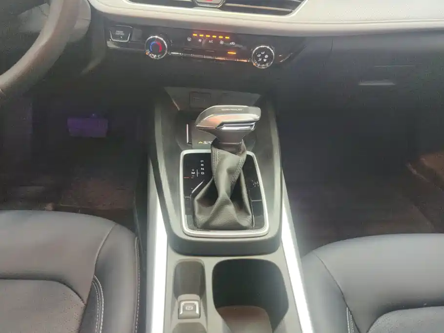 Chevrolet Monza — миниатюра 16