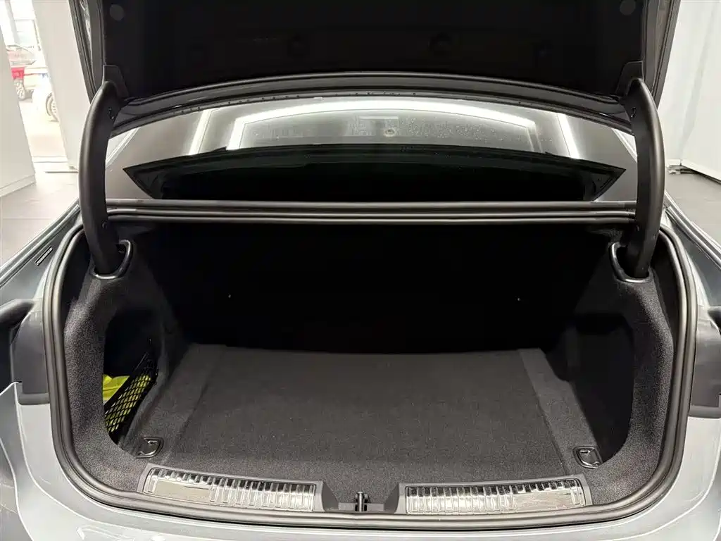 Audi A6L — миниатюра 9