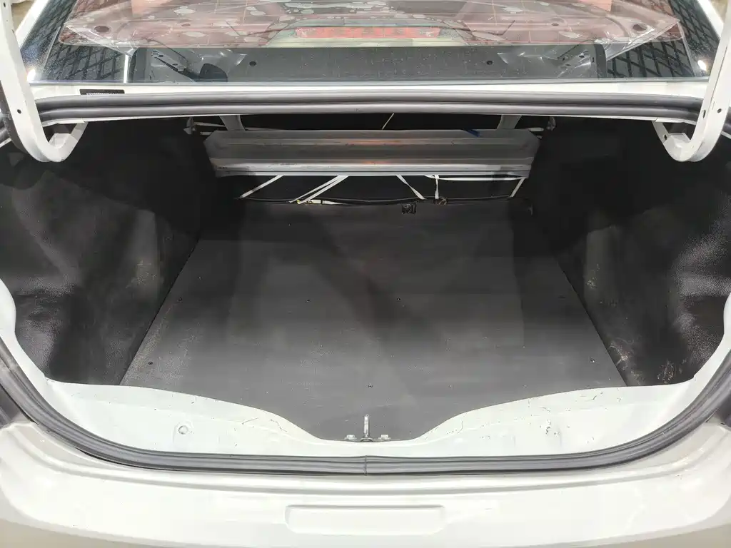 Peugeot 301 — миниатюра 15