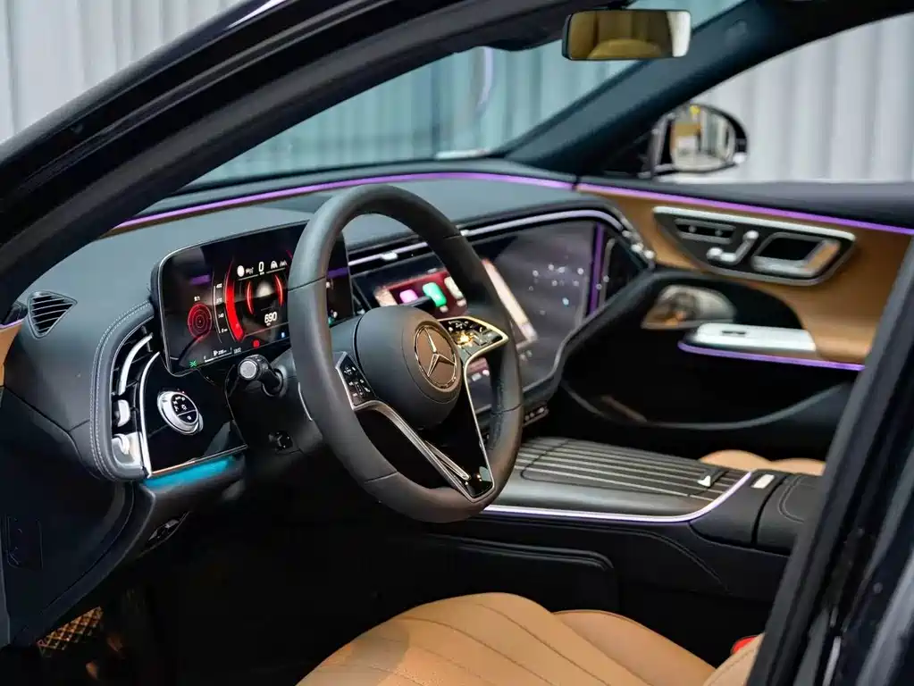 Mercedes-Benz E-Class — миниатюра 14