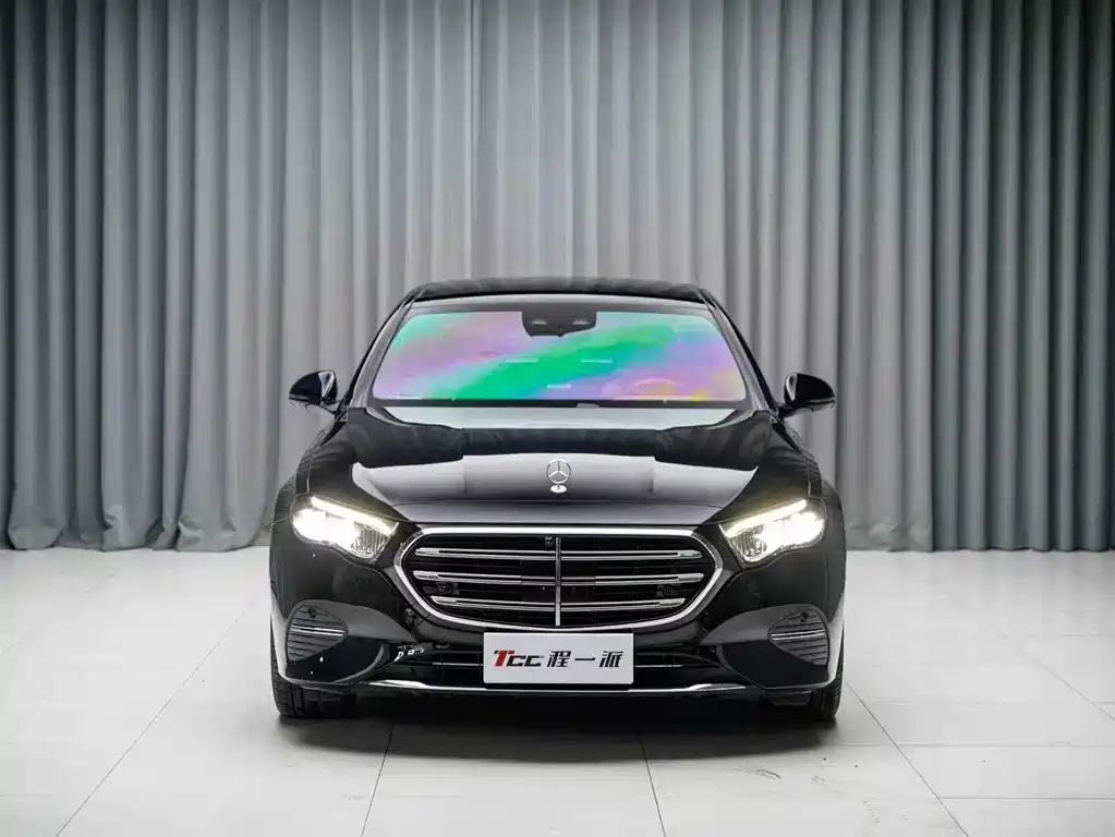 Mercedes-Benz E-Class — миниатюра 5