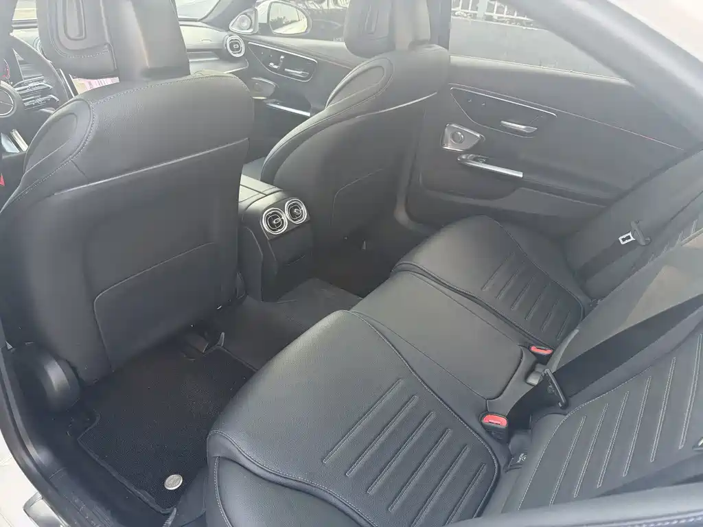 Mercedes-Benz C-Class — миниатюра 19
