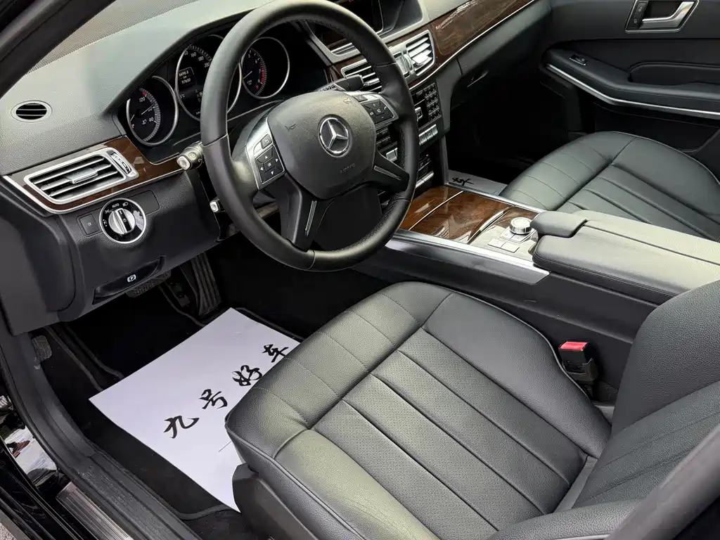 Mercedes-Benz E-Class — миниатюра 5