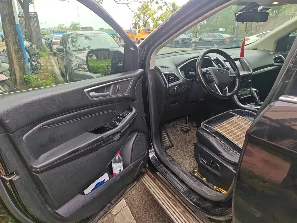 Ford Edge — миниатюра 17