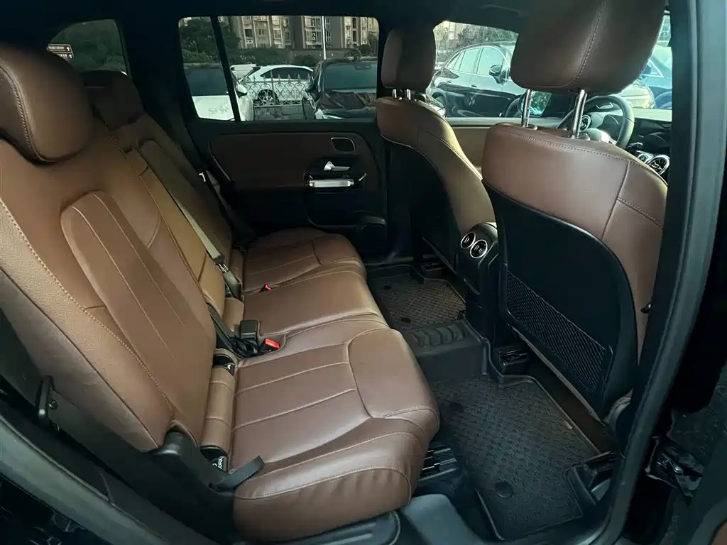 Mercedes-Benz GLB — миниатюра 16