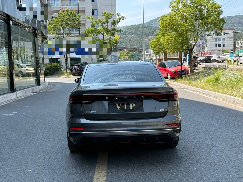 Geely Emgrand — миниатюра 5