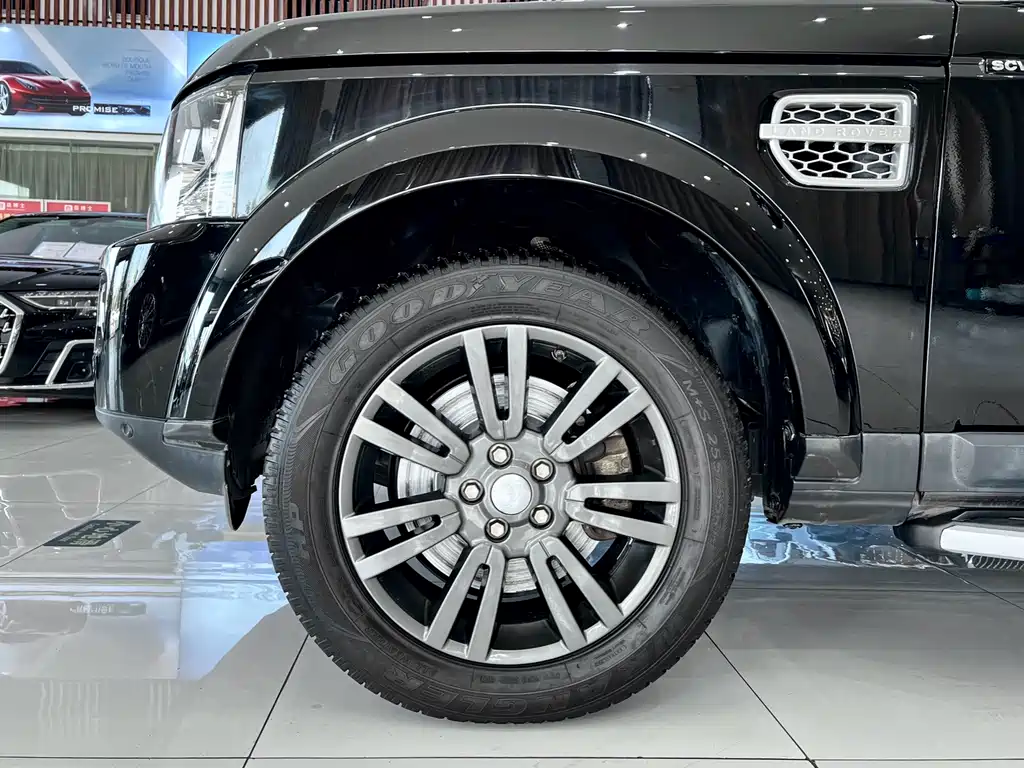 Land Rover Discovery — миниатюра 25