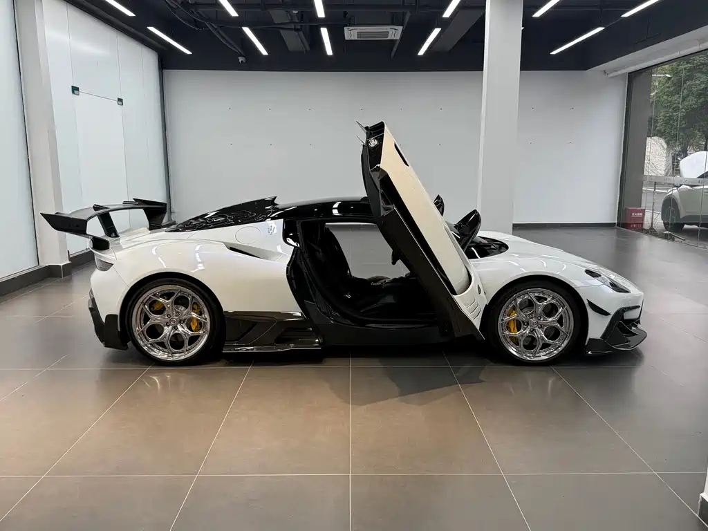 Maserati MC20 — миниатюра 6