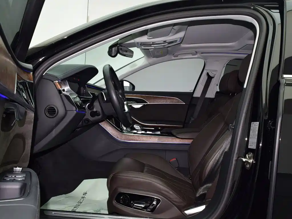 Audi A8 — миниатюра 7