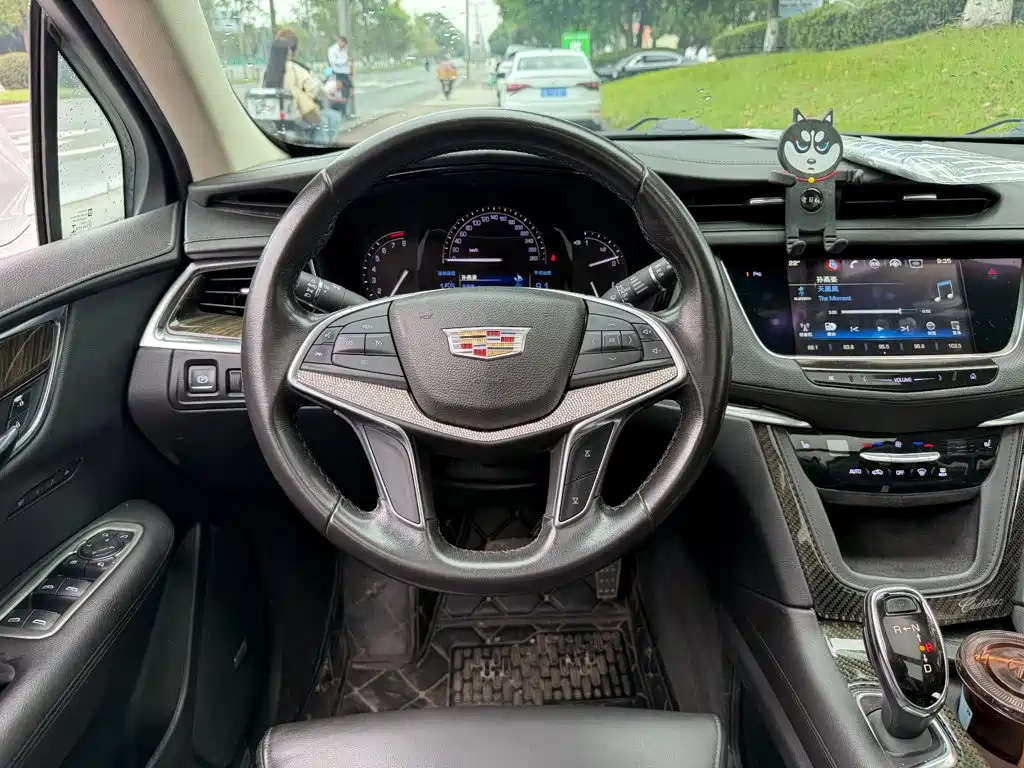 Cadillac XT5 — миниатюра 14