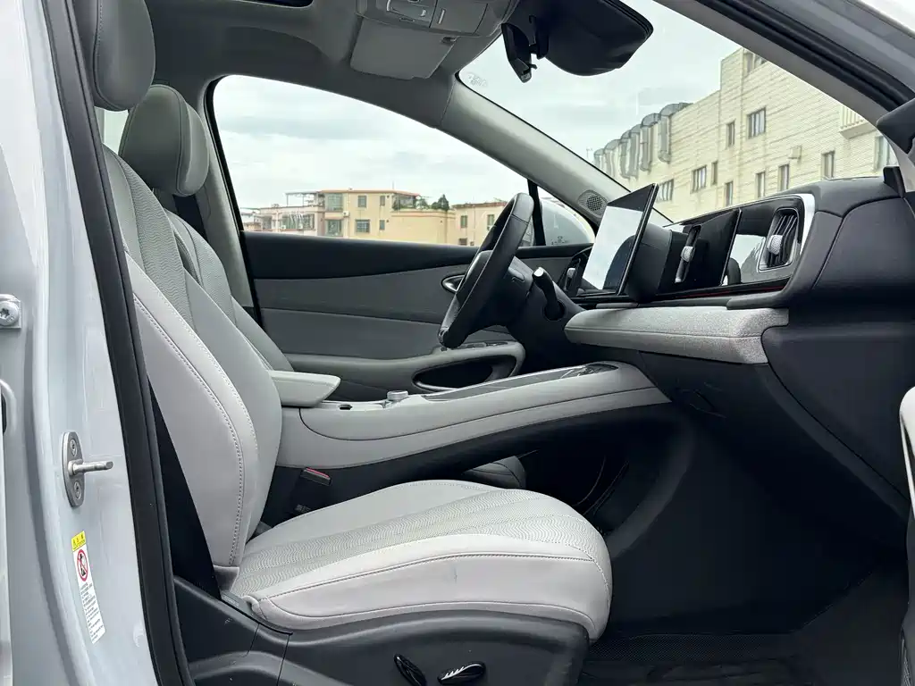 BYD Sealion 05 EV — миниатюра 21