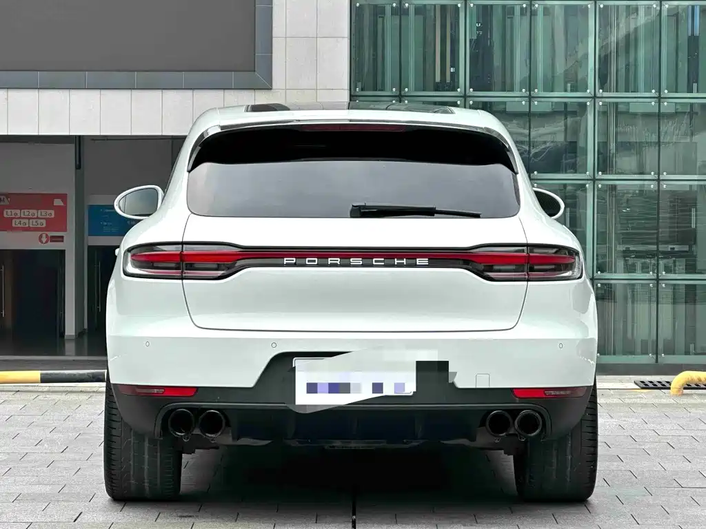 Porsche Macan — миниатюра 7