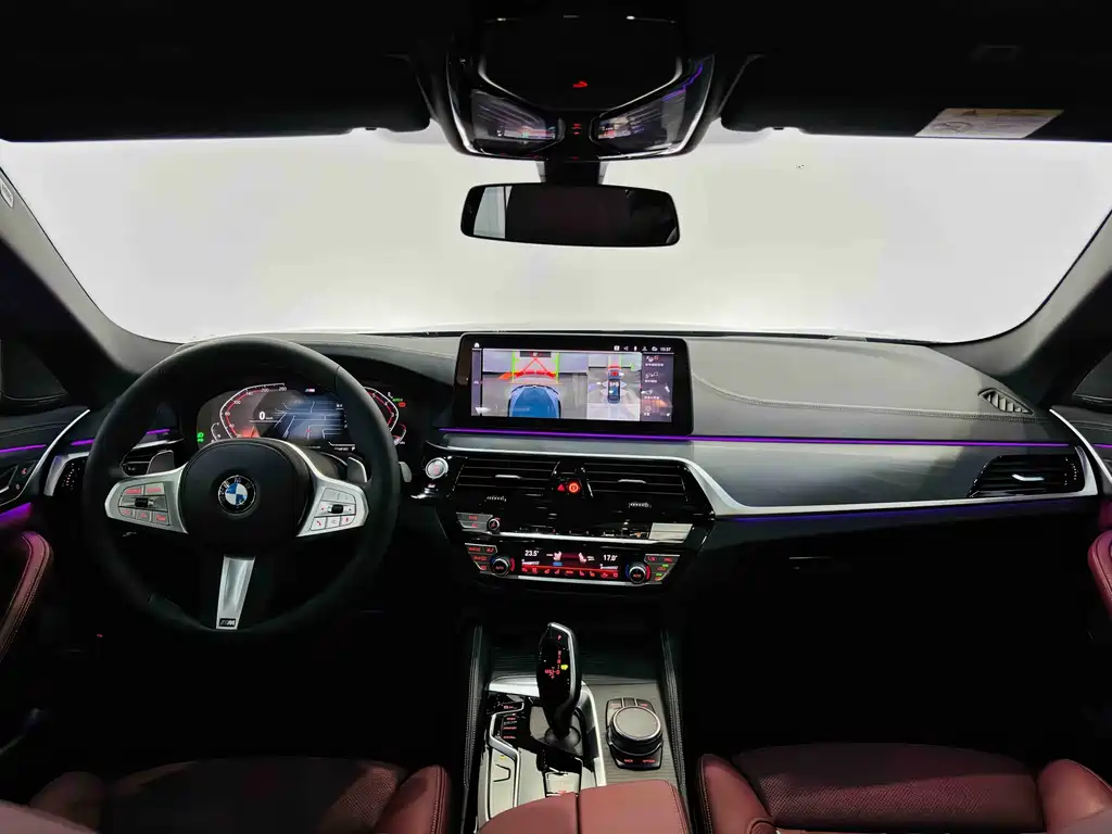 BMW 5 Series — миниатюра 30