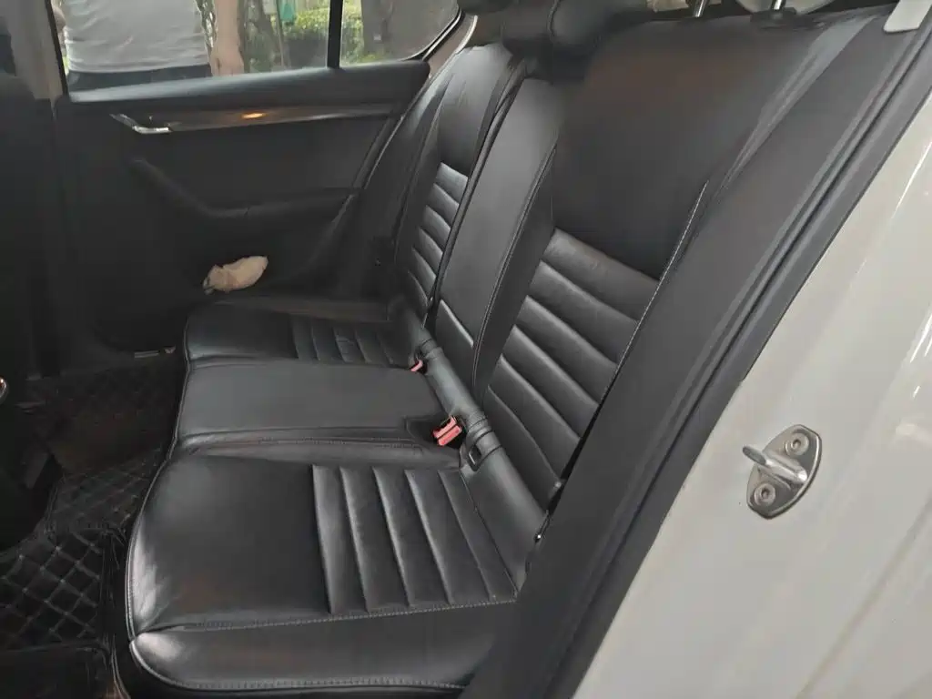 Skoda Octavia — миниатюра 14