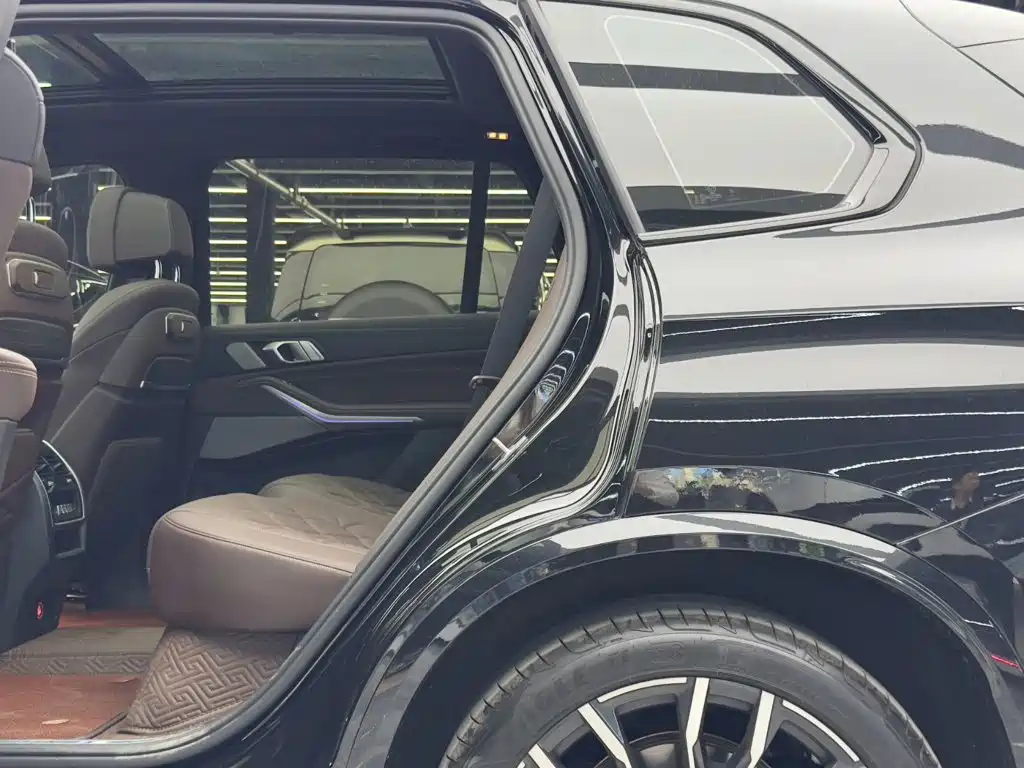 BMW X5 — миниатюра 9