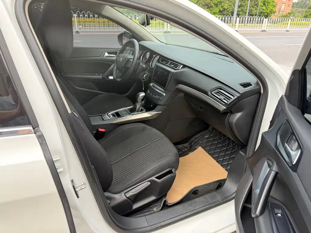Peugeot 408 — миниатюра 13