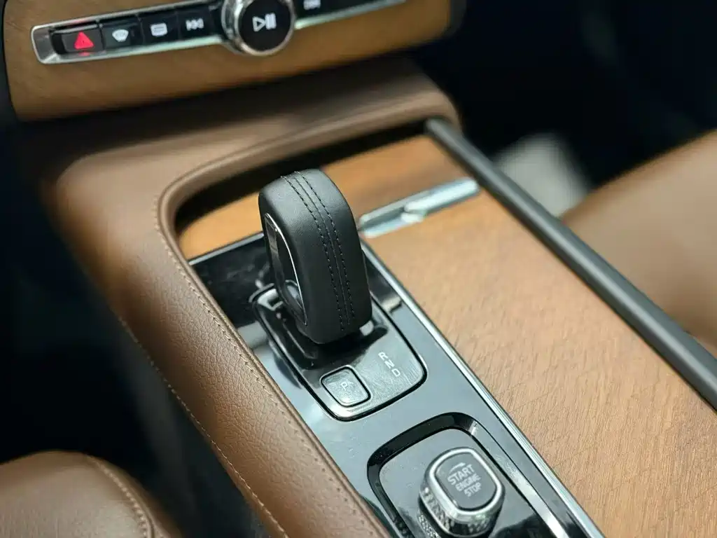 Volvo XC90 — миниатюра 6