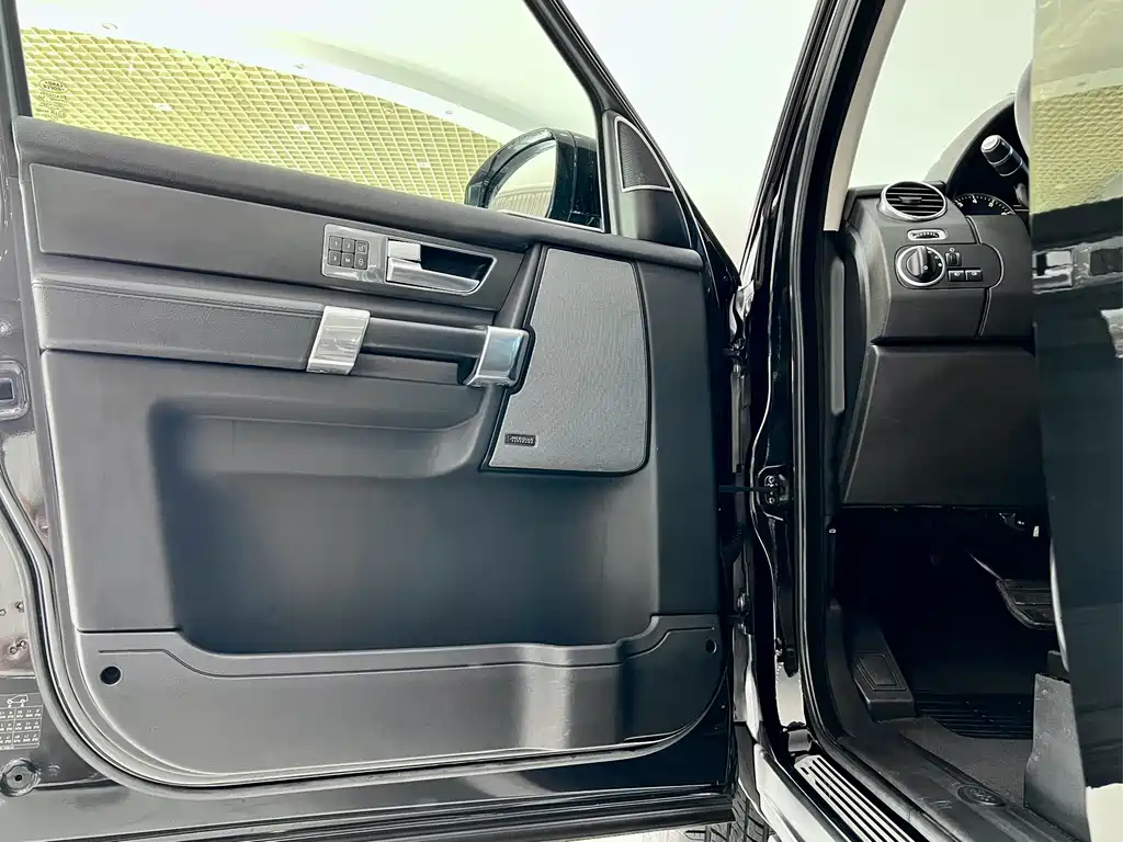 Land Rover Discovery — миниатюра 20