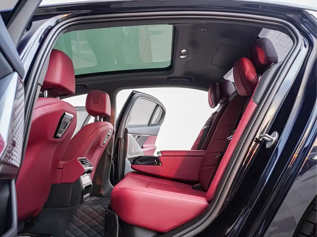 BMW 5 Series — миниатюра 24