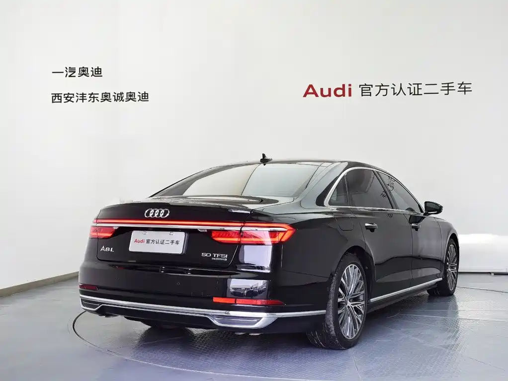 Audi A8 — миниатюра 5