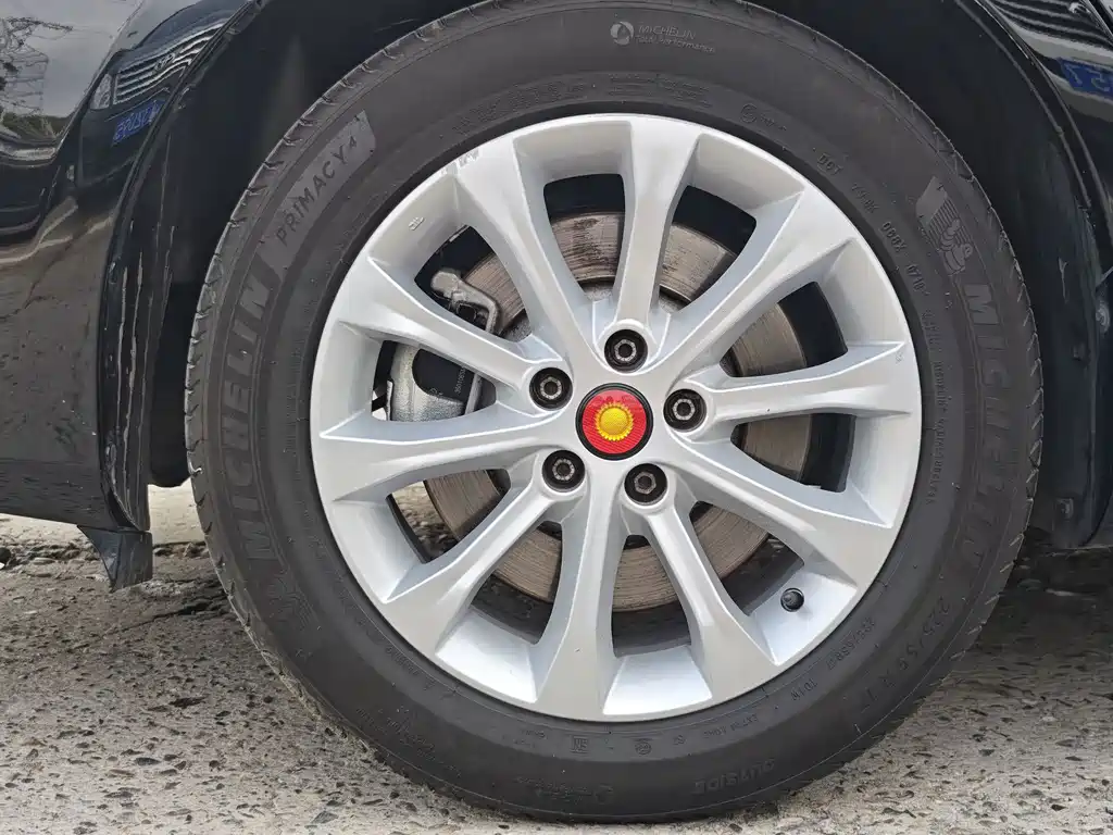 Hongqi Hongqi H7 — миниатюра 23