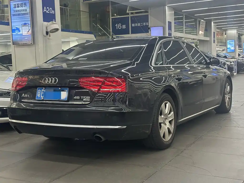 Audi A8 — миниатюра 9