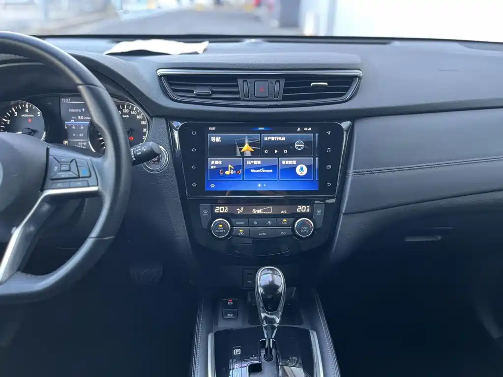 Nissan X-Trail — миниатюра 17