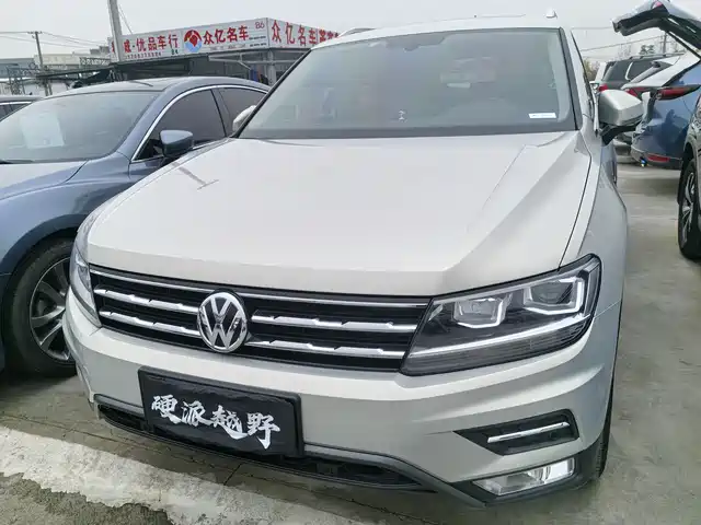 VOLKSWAGEN TIGUAN L