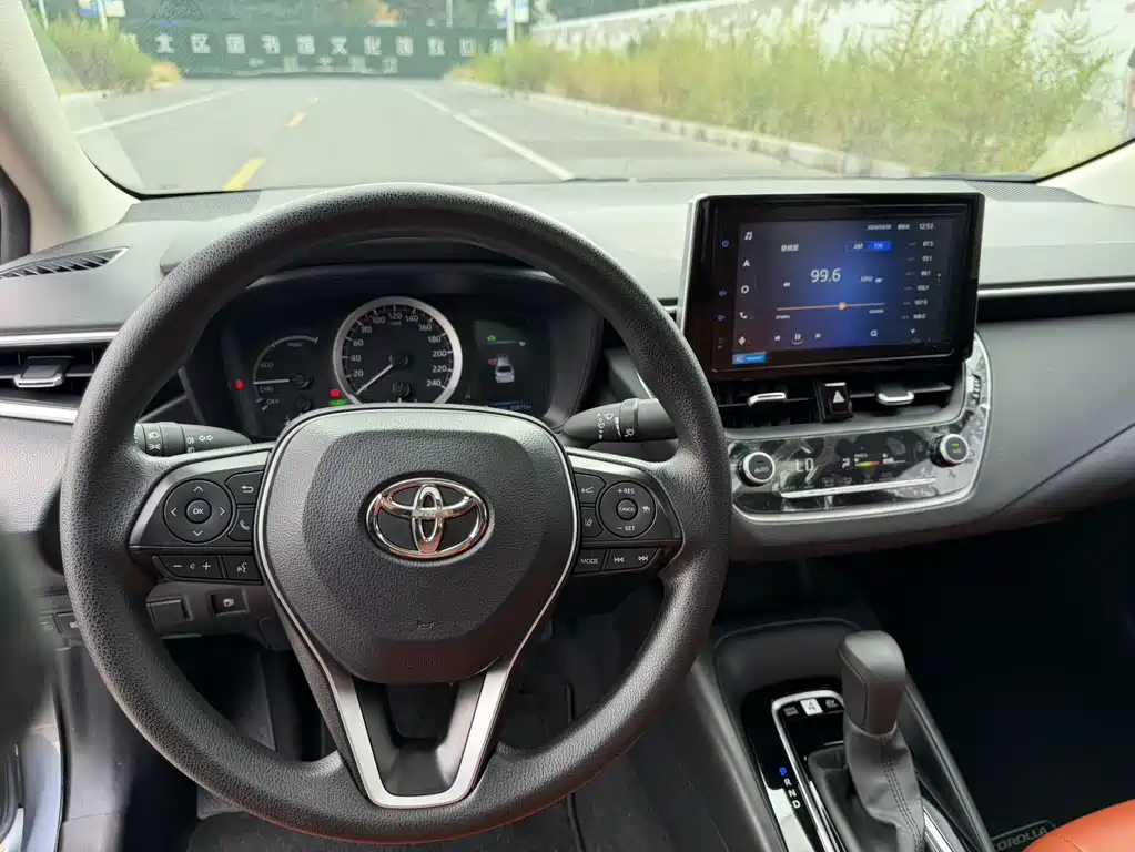 Toyota Corolla — миниатюра 9