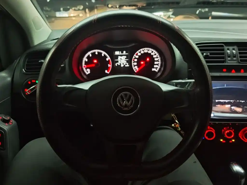 Volkswagen Polo — миниатюра 11