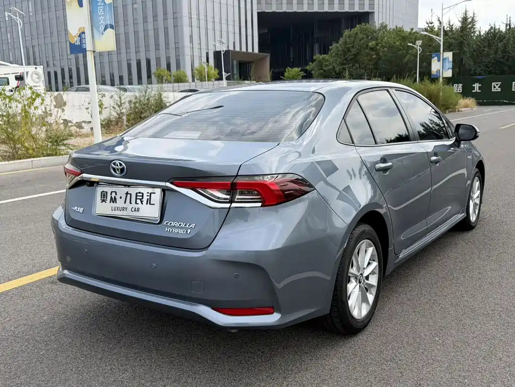 Toyota Corolla — миниатюра 6