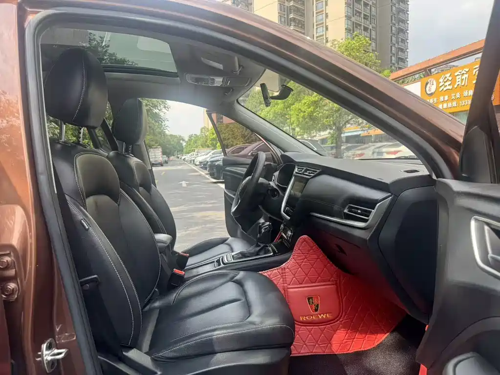 Roewe RX3 — миниатюра 7