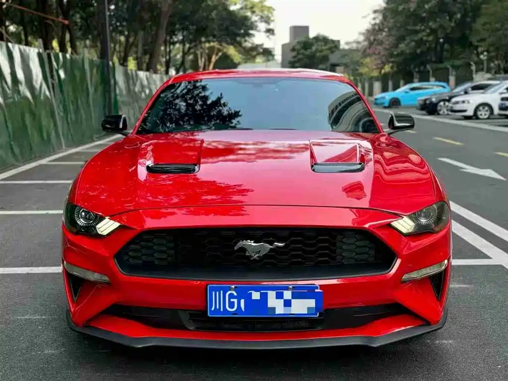 FORD MUSTANG