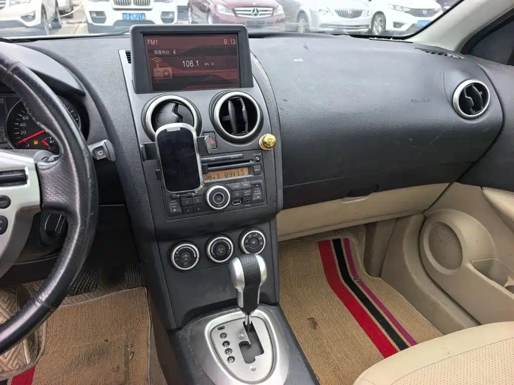Nissan Qashqai — миниатюра 13