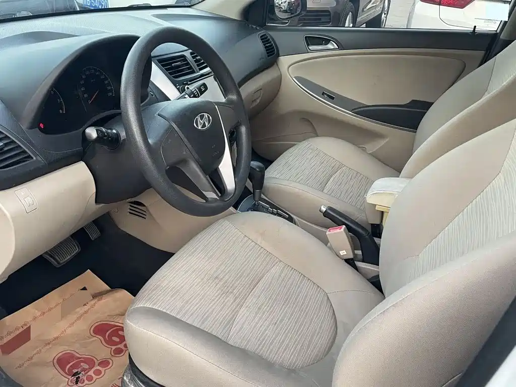 Hyundai Verna — миниатюра 4