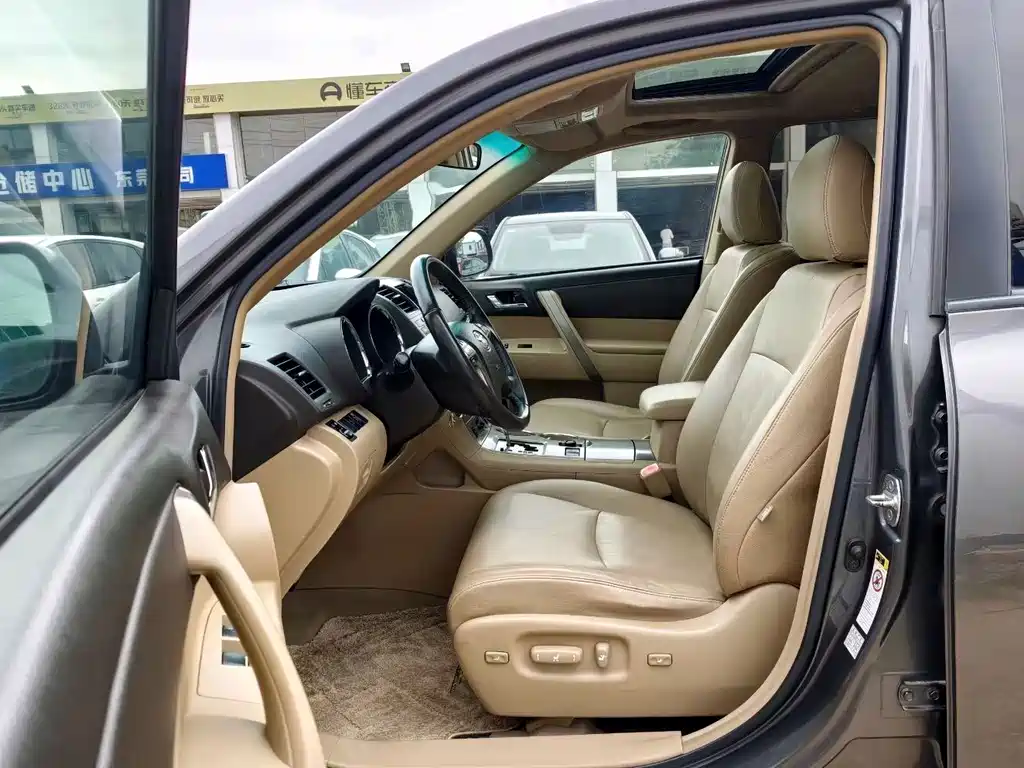 Toyota Highlander — миниатюра 2